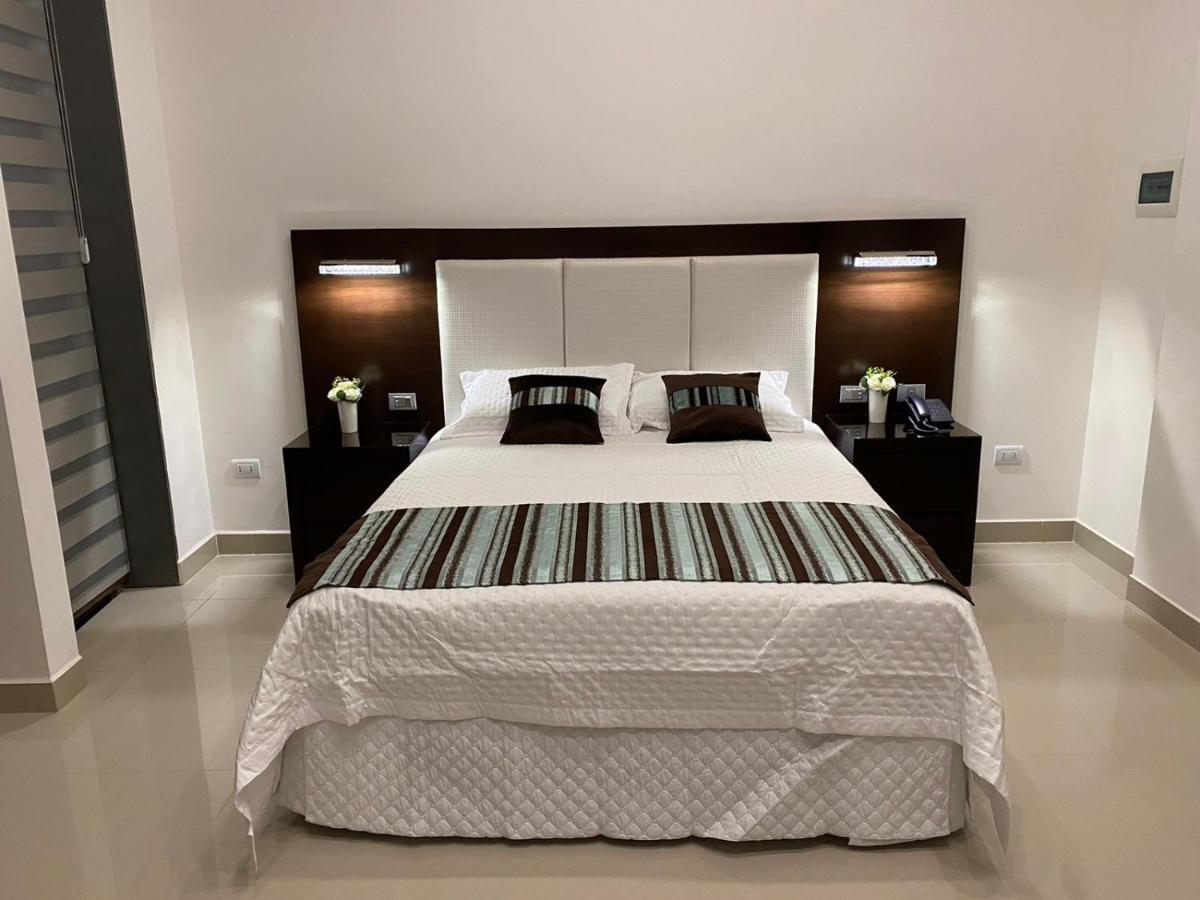 Hotel Innova Тариха Екстериор снимка