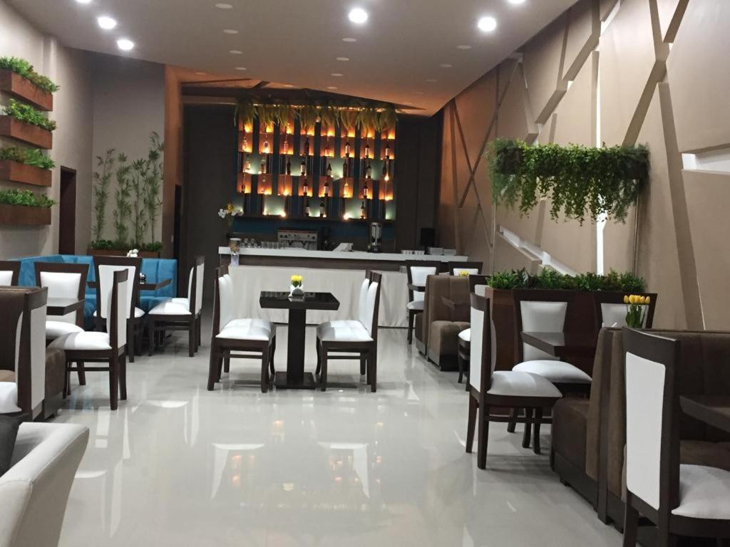 Hotel Innova Тариха Екстериор снимка